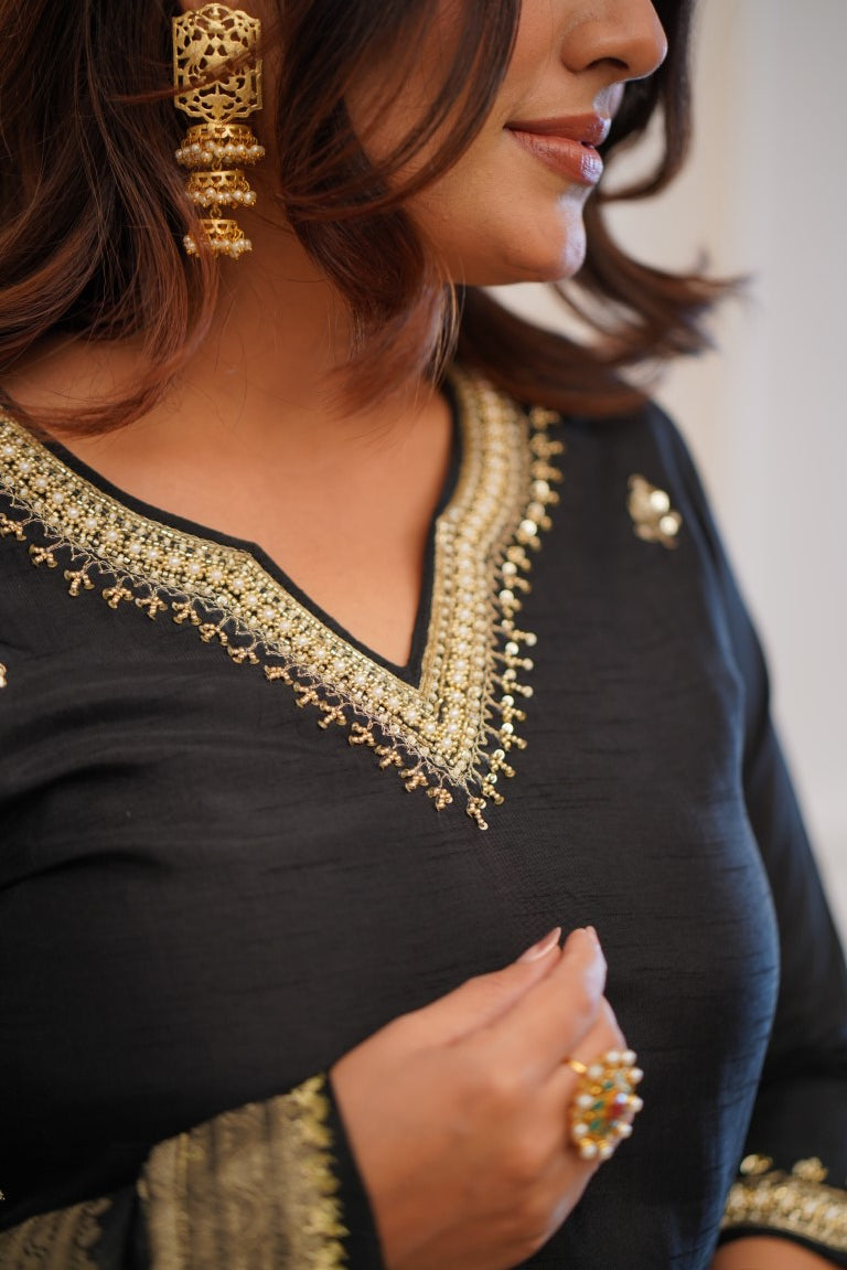 Elegant Black Suit with Antique Golden Embroidery & Royal Dupatta β¨π€ (KY02)