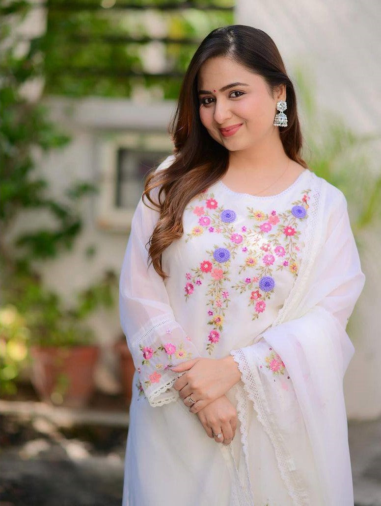 Simple yet elegant This is how we describe our latest launched dresses(NFRD410)