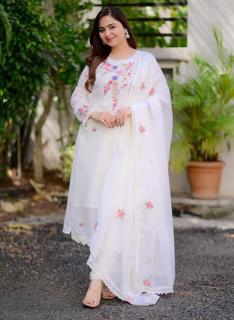 Simple yet elegant This is how we describe our latest launched dresses(NFRD410)