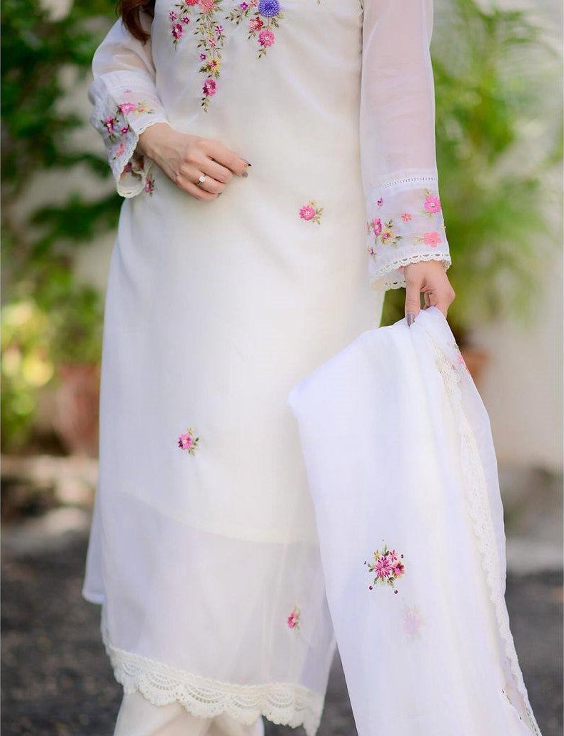 Simple yet elegant This is how we describe our latest launched dresses(NFRD410)