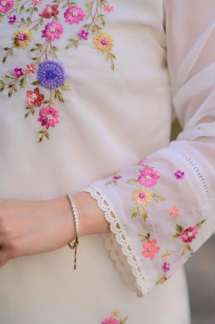 Simple yet elegant This is how we describe our latest launched dresses(NFRD410)