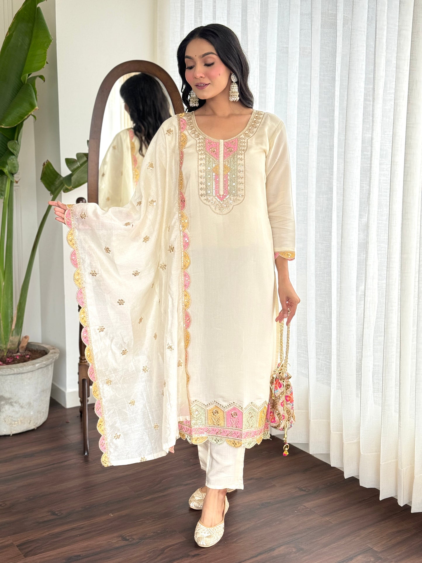 Simple yet elegant This is how we describe our latest launched dresses(NFRD417)
