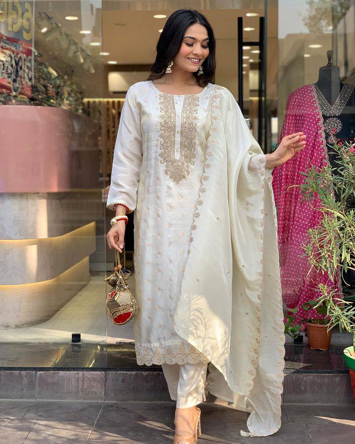 Simple yet elegant This is how we describe our latest launched dresses(NFRD448)