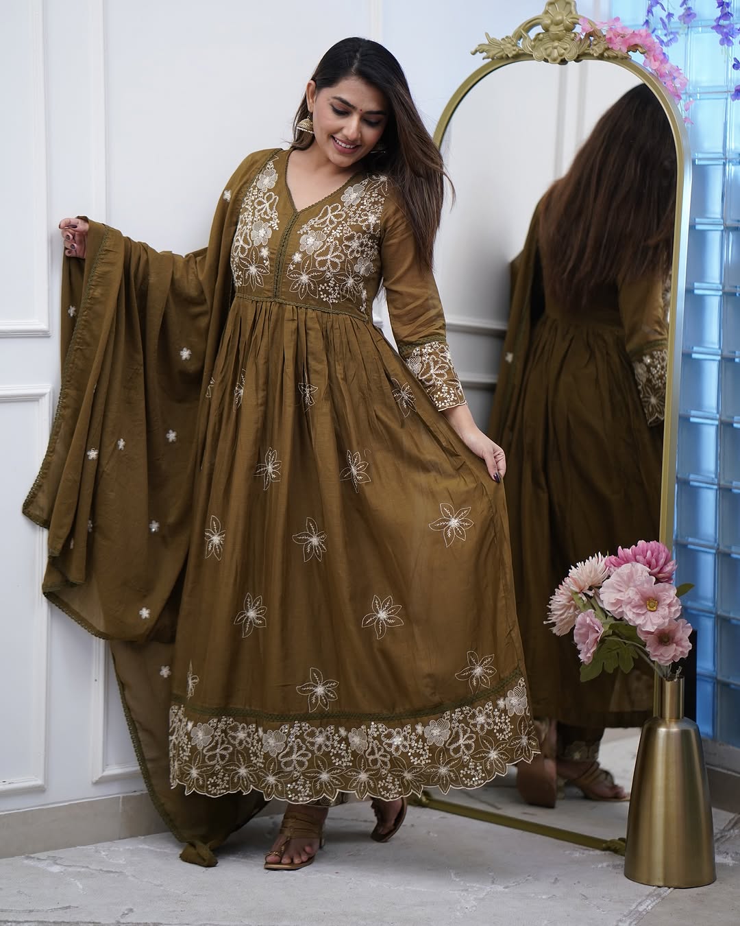 Enjoy your festival 🌞with our Very Beautiful 3ps Set(NFRD494)