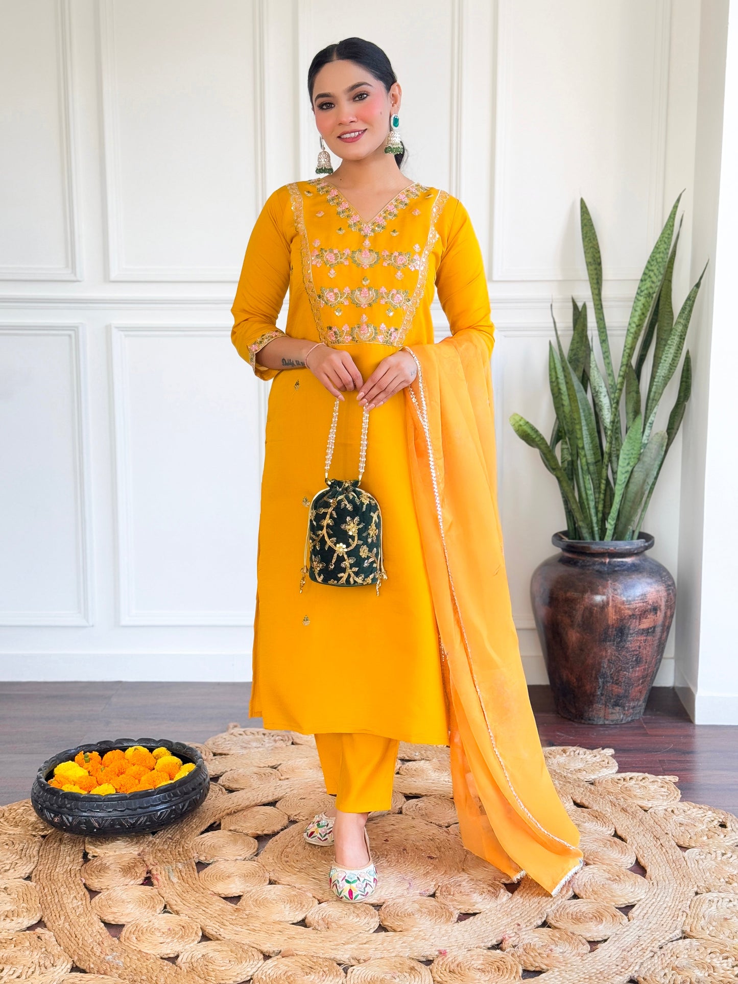 New Exclusive Check this our beautiful dresses collection (NFRD538)