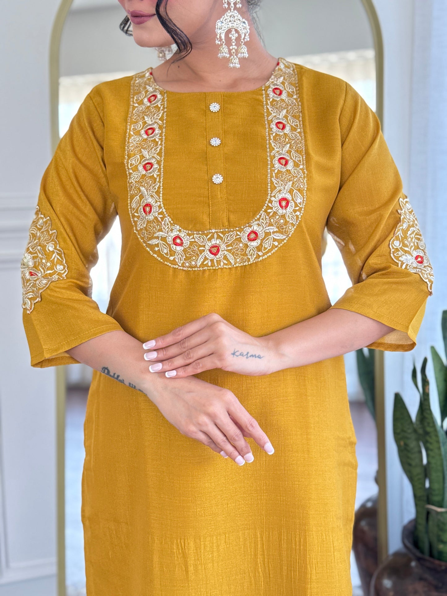 New Exclusive Check this our beautiful dresses collection (NFRD548)