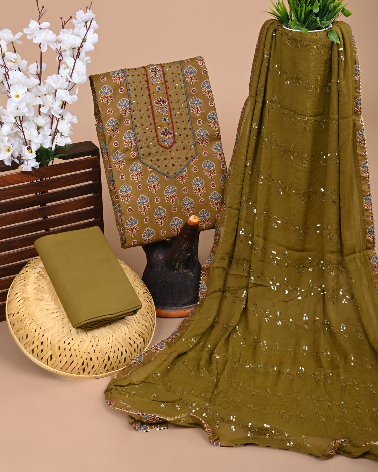 ELEGANT GOTTA PATTI WORK WITH CLASSY CHIFFON DUPATTA (SWCHGT44)