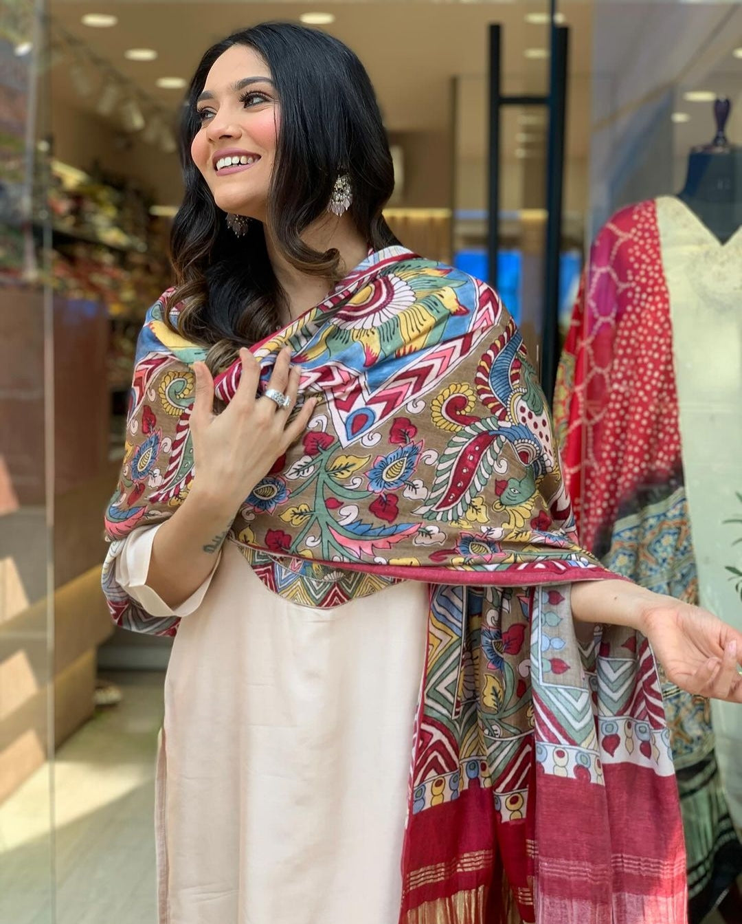 LAUNCHING EXTREMELY ELEGANT PREMIUM SILK SUIT SET WHICH IS BEAUTIFULLY DECORATED WITH ATTRACTIVE HANDWORK(WARED12)