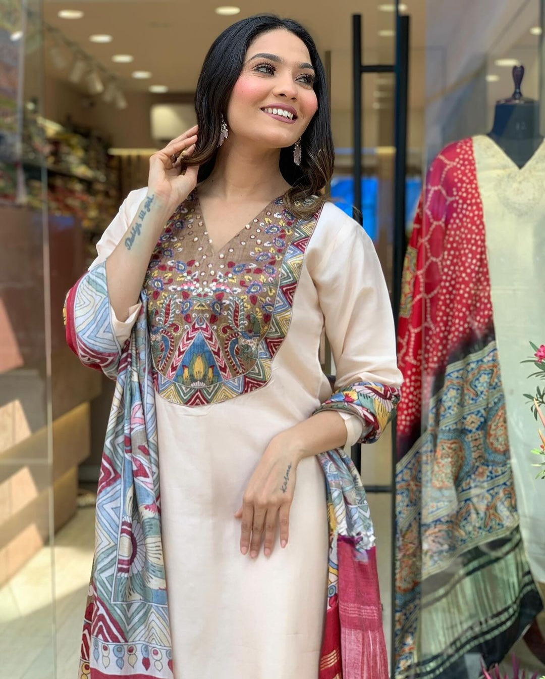 LAUNCHING EXTREMELY ELEGANT PREMIUM SILK SUIT SET WHICH IS BEAUTIFULLY DECORATED WITH ATTRACTIVE HANDWORK(WARED12)