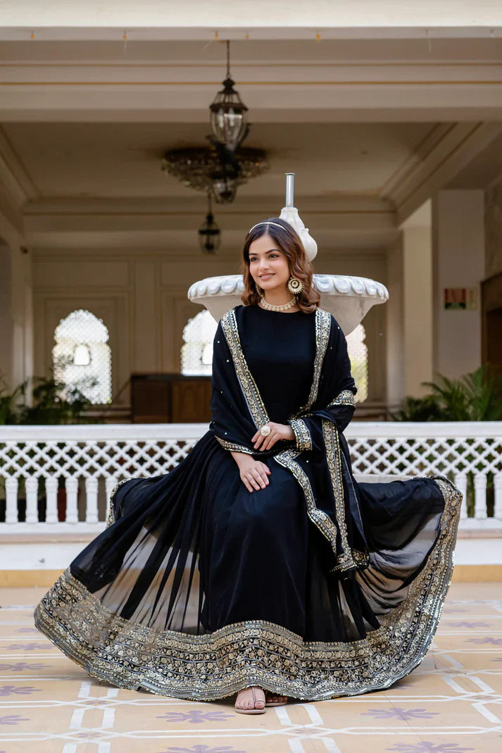 BLACK BLOOMING EMBROIDERED GOWN WITH DUPATTA(WD02))