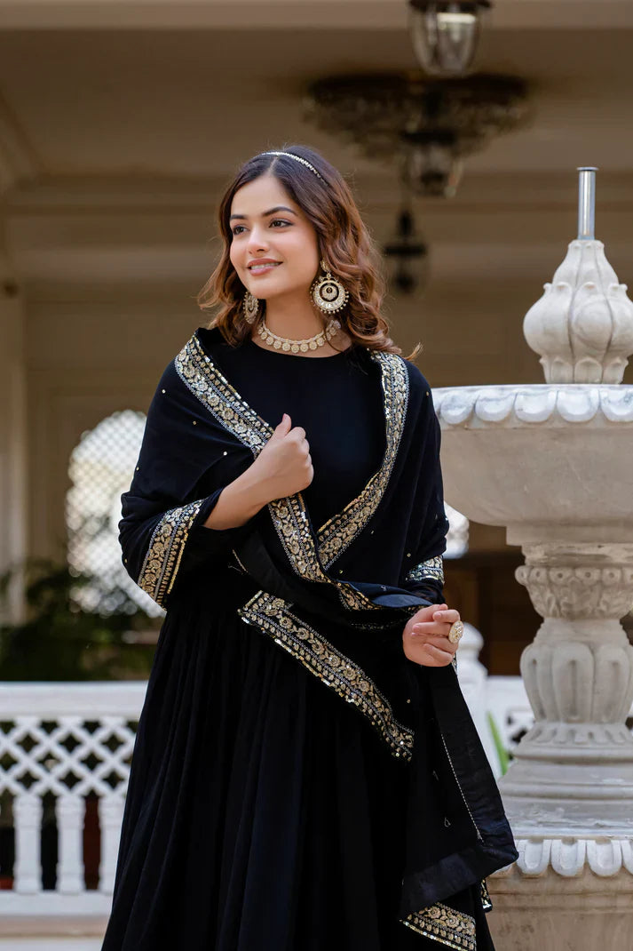 BLACK BLOOMING EMBROIDERED GOWN WITH DUPATTA(WD02))