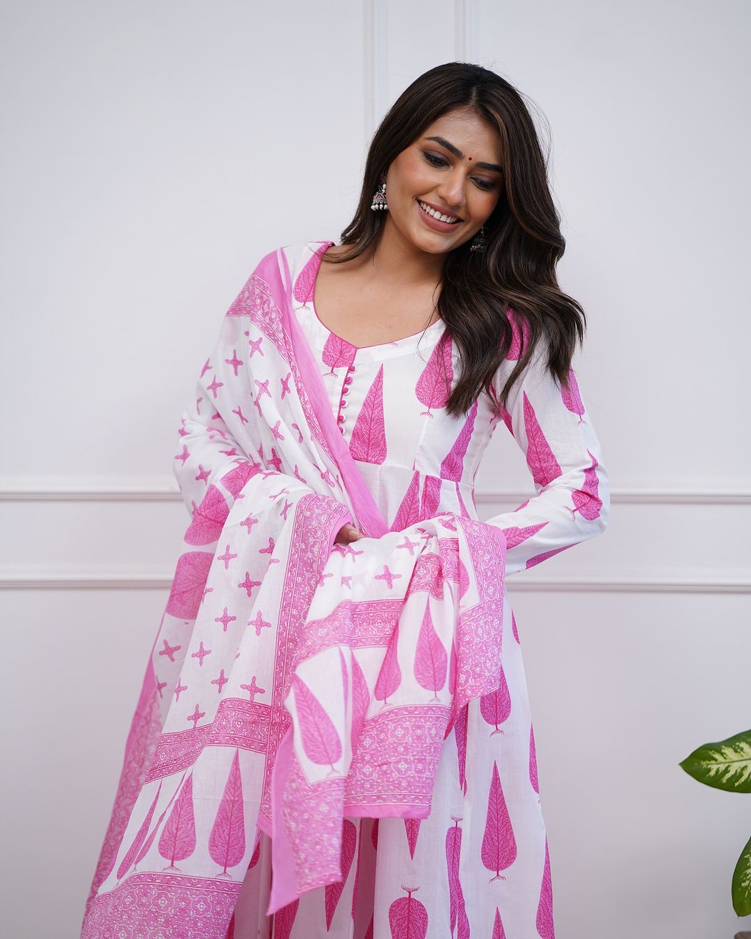 New Trending Cotton Suit set in Printed New design kurta Pant with Dupatta(WARED297)