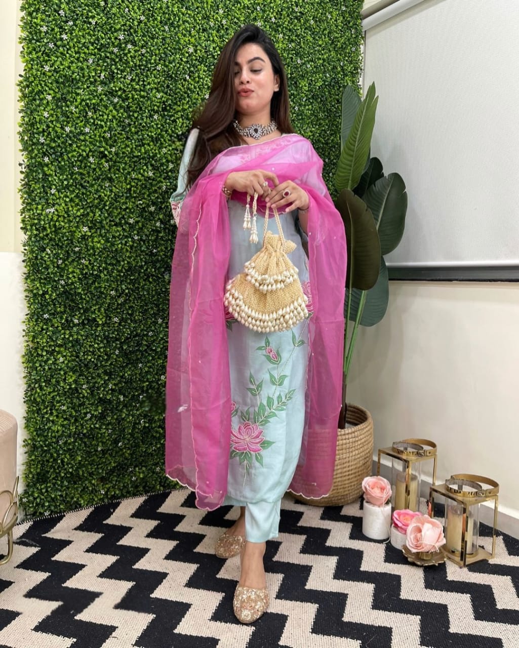 *🌹🌹 PURE FINE60/60 SUPER QUALITY COTTON FABRIC STRAIGHT KURTI WITH PANT AND ORGANZA DUPATTA .(WARED289)