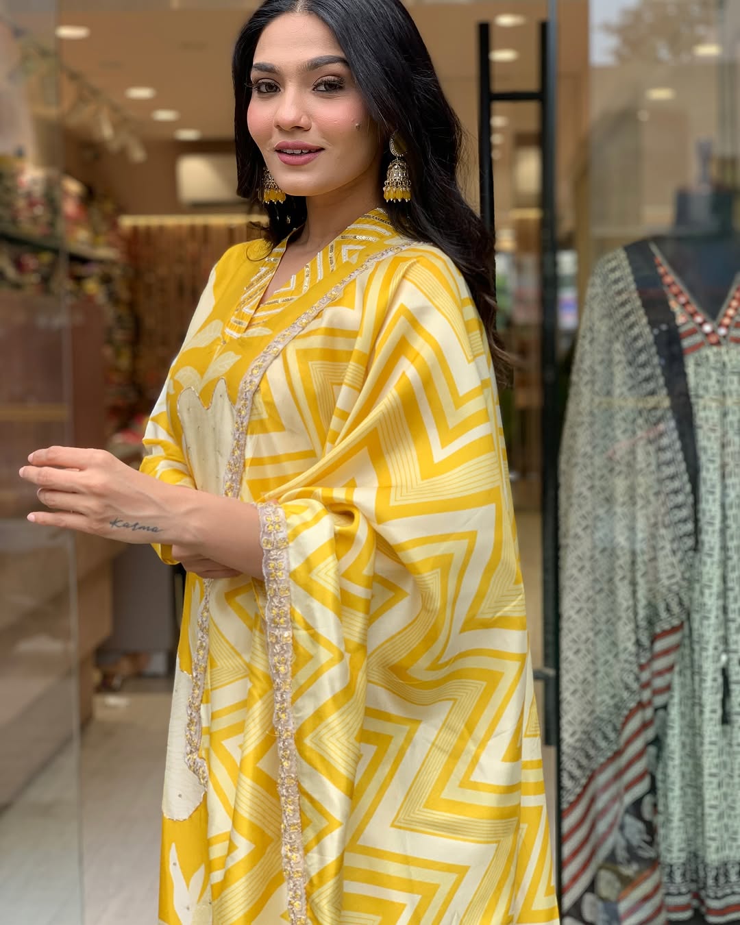 Make a change in your wardrobe by wearing our exclusive muslin digital print hand embroidery suit with muslin duppata(WARED177)