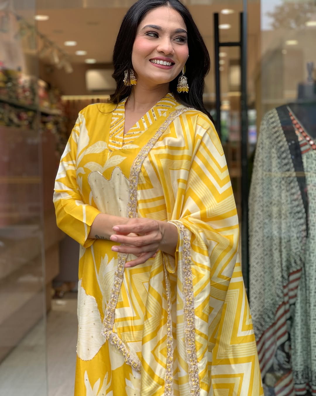 Make a change in your wardrobe by wearing our exclusive muslin digital print hand embroidery suit with muslin duppata(WARED177)