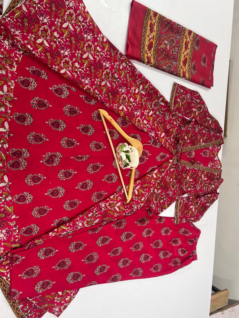 ♥️♥️“ NEW FULL COTTON PRINT HAND WORK ANARKALI KURTI PANT MALMAL DUPATTA ARRIVAL 😍💖(WARED170)