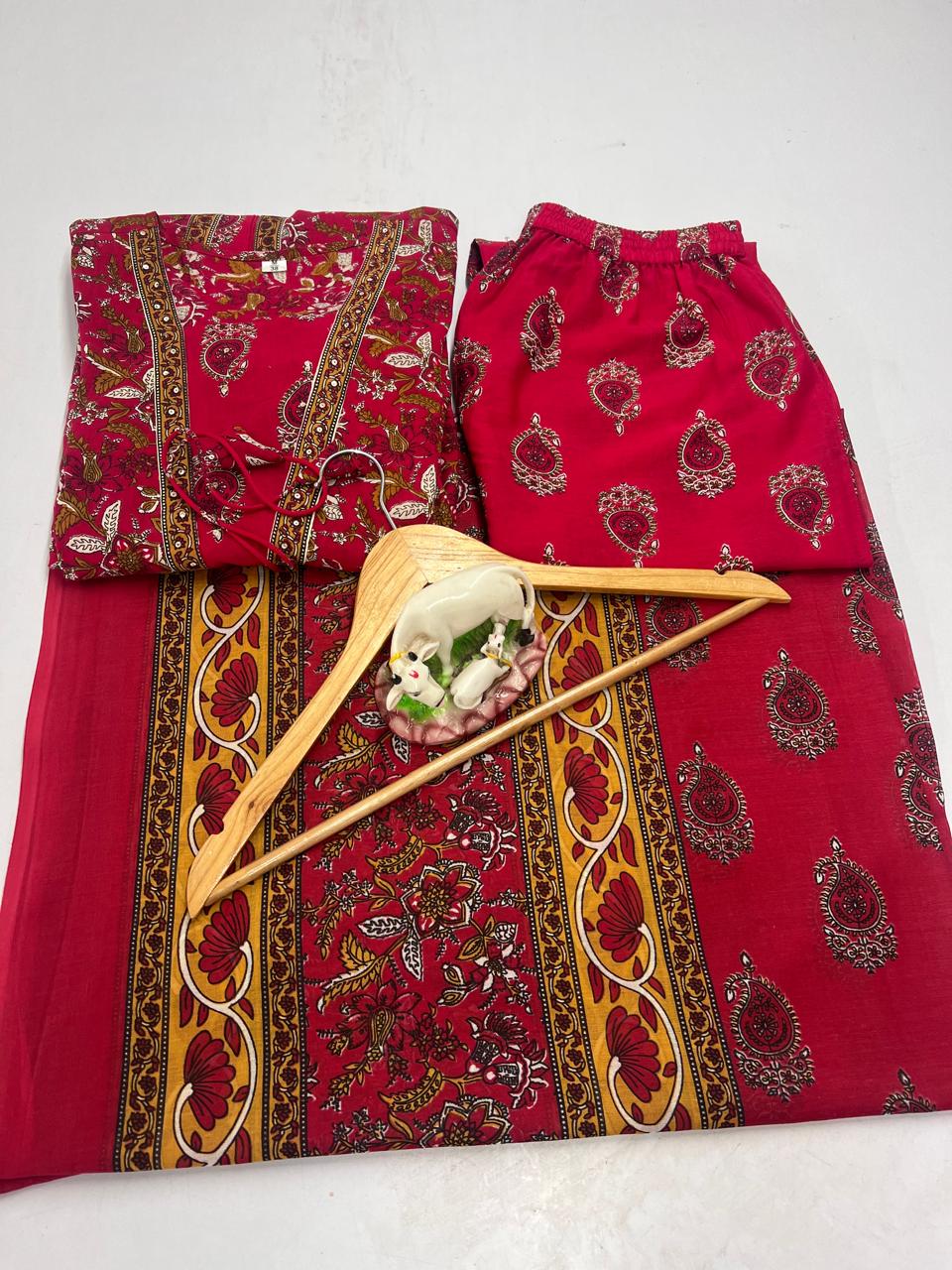 ♥️♥️“ NEW FULL COTTON PRINT HAND WORK ANARKALI KURTI PANT MALMAL DUPATTA ARRIVAL 😍💖(WARED170)