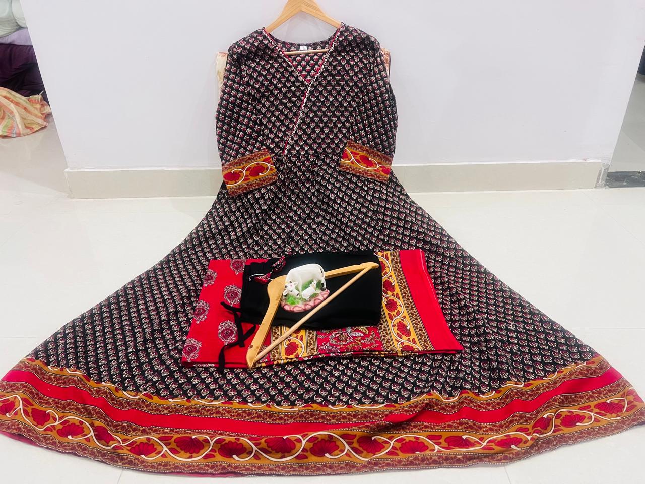 π Beautiful printed with Handwork Anarkali Kurta Duppata Set in new Summer Colour β£οΈ(WARED186)