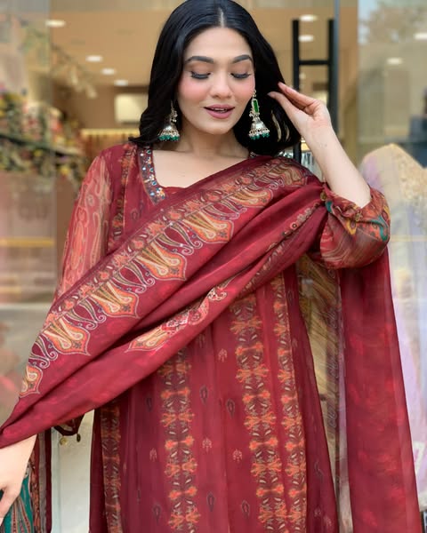 Beautiful pure premium chiffon digital printed Anarkali set with handwork on neck it has attached lining paired up with santoon slik pant and Organza digital printed dupatta sets(WARED07)