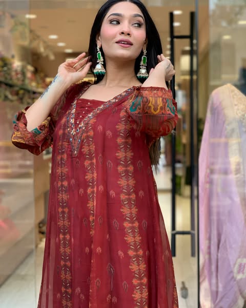 Beautiful pure premium chiffon digital printed Anarkali set with handwork on neck it has attached lining paired up with santoon slik pant and Organza digital printed dupatta sets(WARED07)