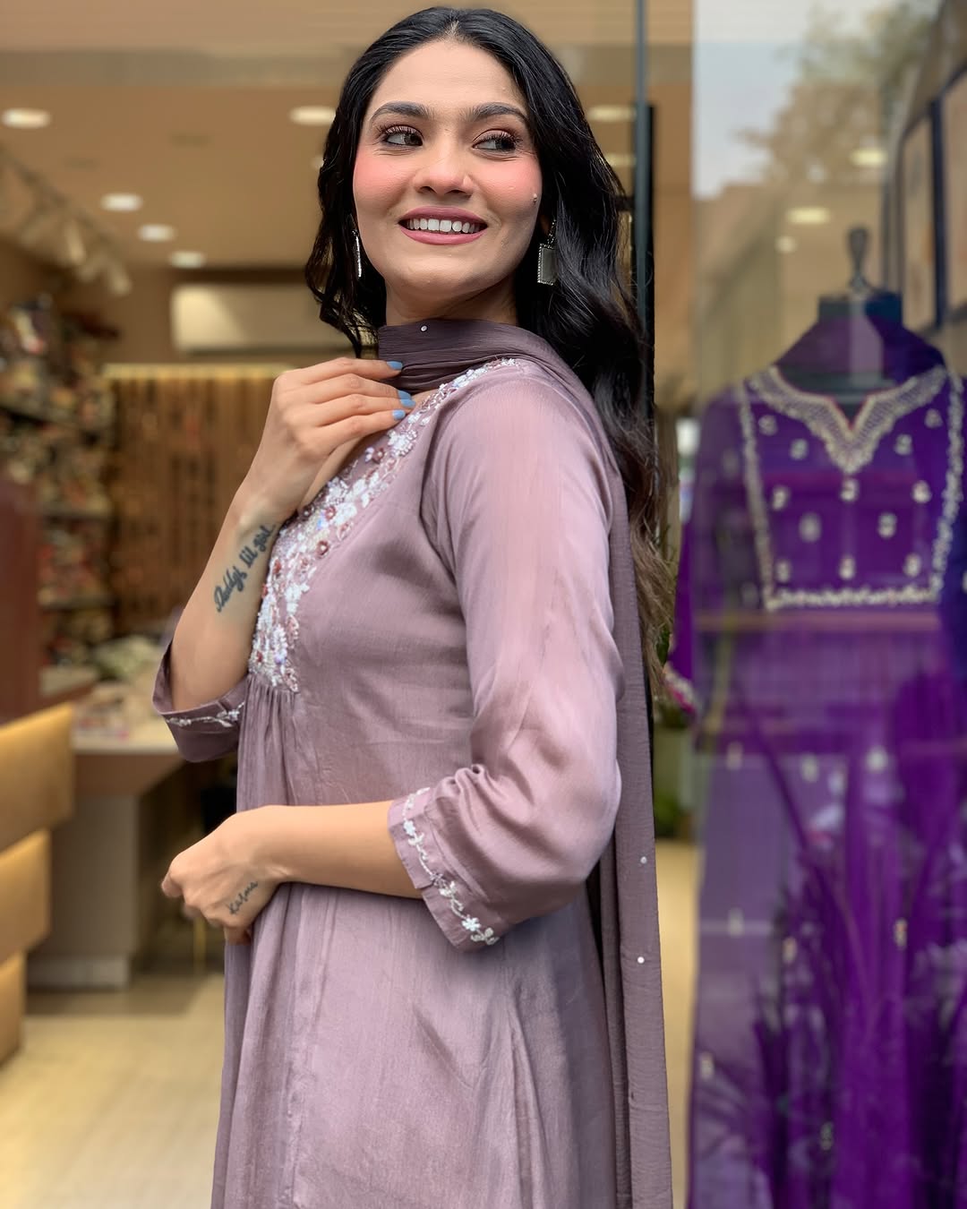 *Work - Beautiful Heavy embroidery and hand work kurti on kurti and sleeves.(WARED158)