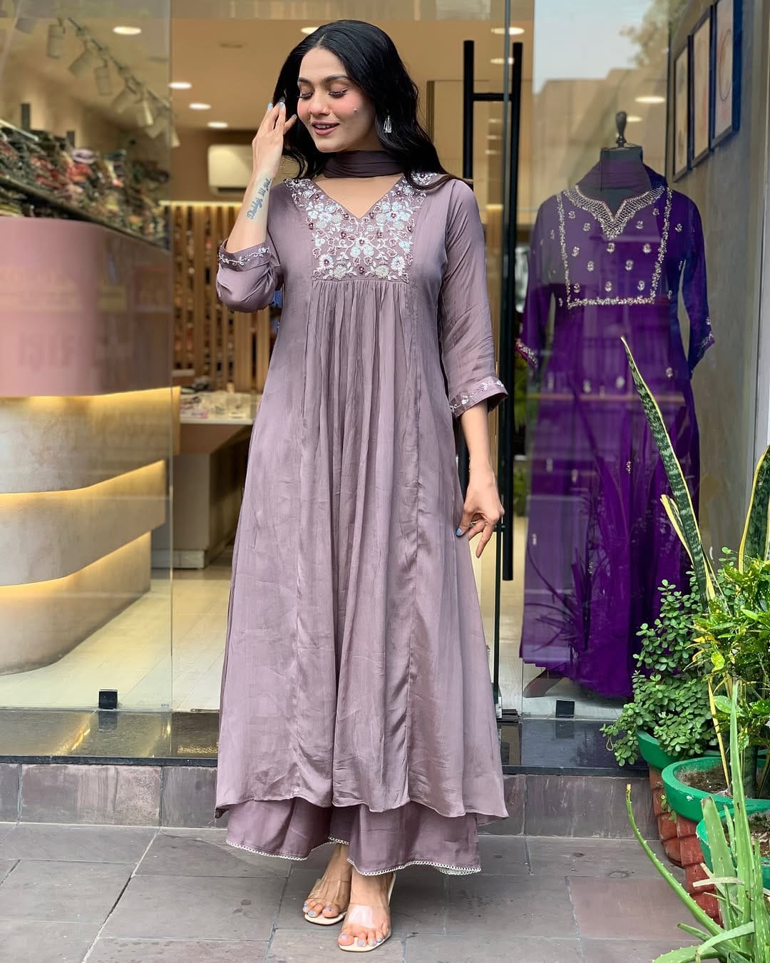 *Work - Beautiful Heavy embroidery and hand work kurti on kurti and sleeves.(WARED158)