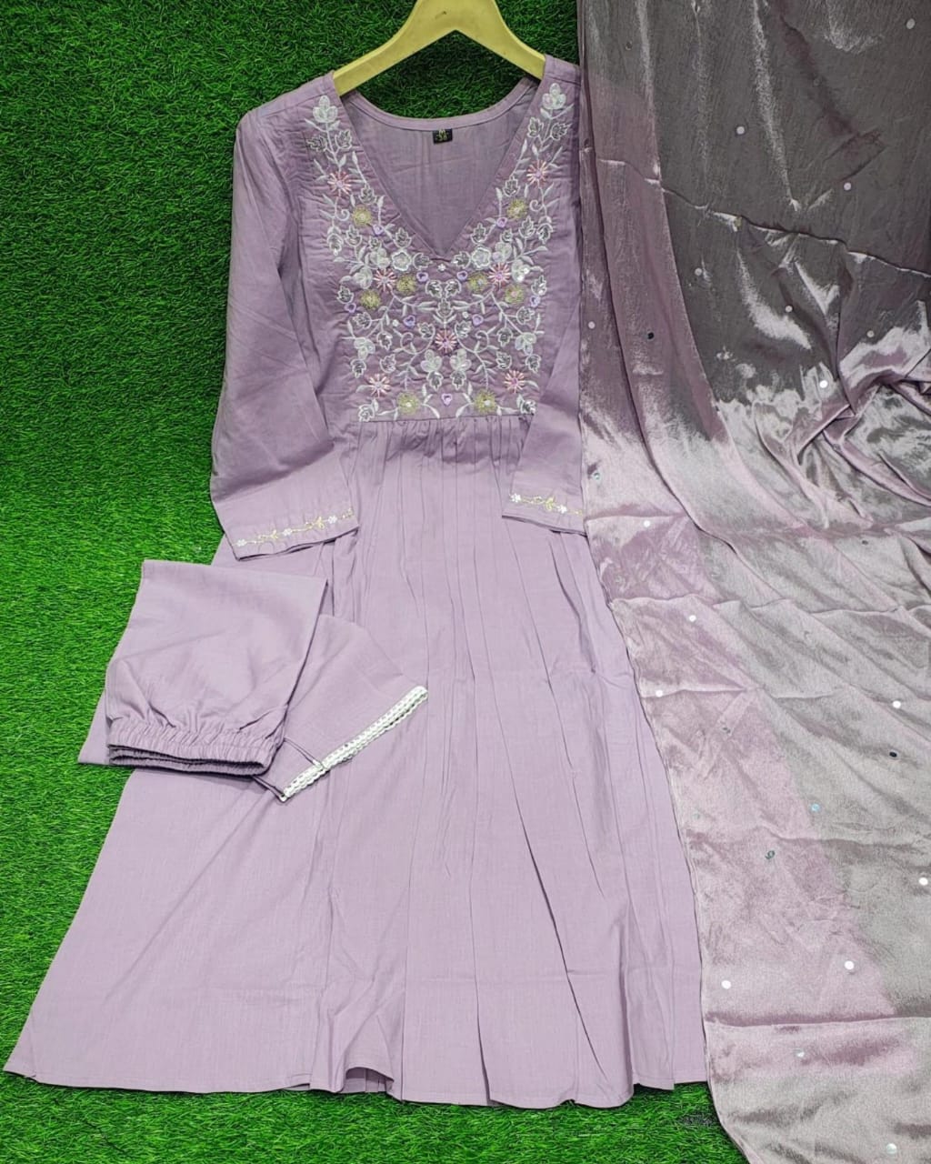 *Work - Beautiful Heavy embroidery and hand work kurti on kurti and sleeves.(WARED158)
