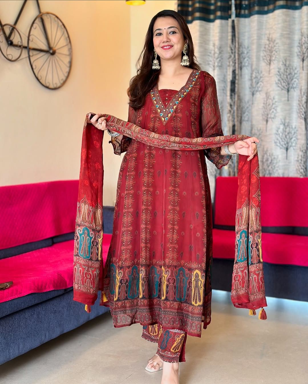 Beautiful pure premium chiffon digital printed Anarkali set with handwork on neck it has attached lining paired up with santoon slik pant and Organza digital printed dupatta sets(WARED19)