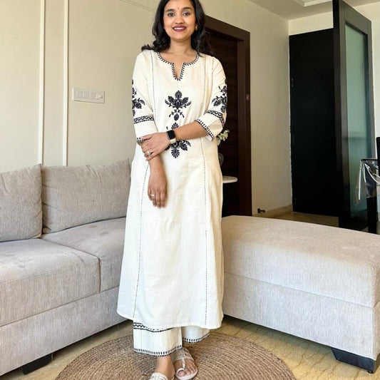 Get festive ready with our new Kurta pant sets with embroidery work beautiful detailing colour♥️(SWCD58)