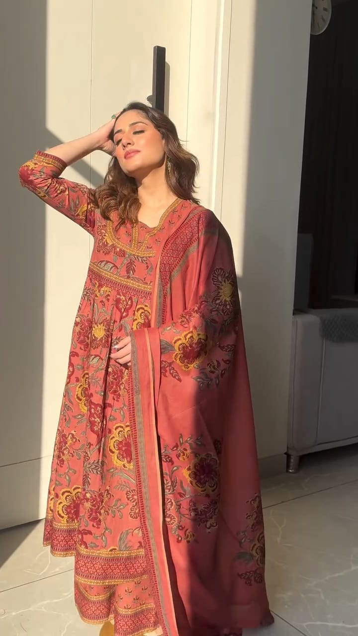 Premium cotton Anarkali suit set with hand work detailing on yoke paired with matching pant and full dupatta.(WARED43)