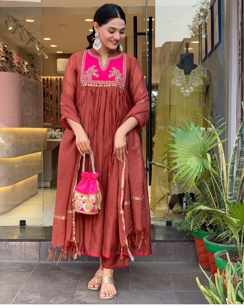 Shop our latest collection of Chanderi suit with cotton pant and dupatta 💗(WARED35)