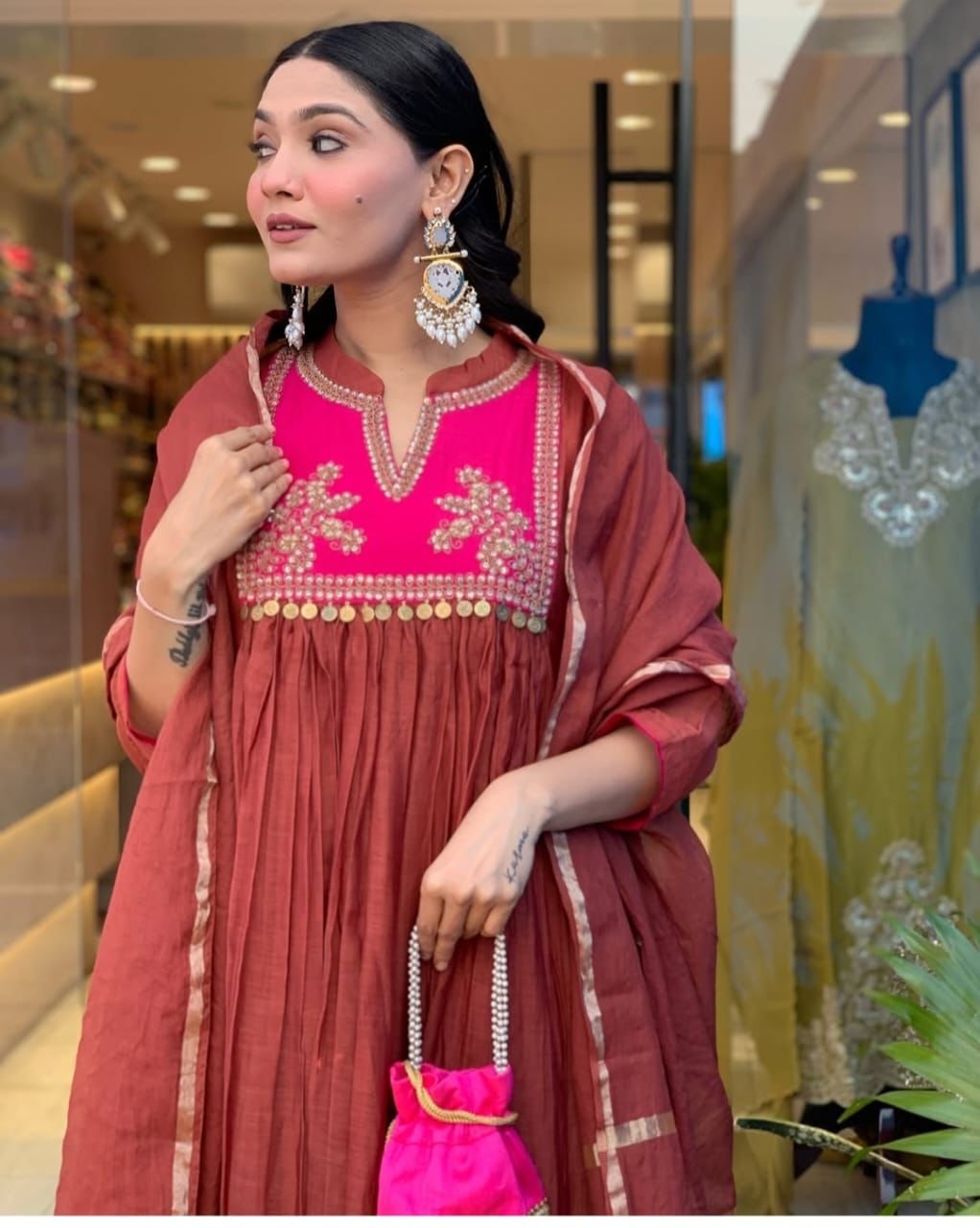 Shop our latest collection of Chanderi suit with cotton pant and dupatta 💗(WARED35)