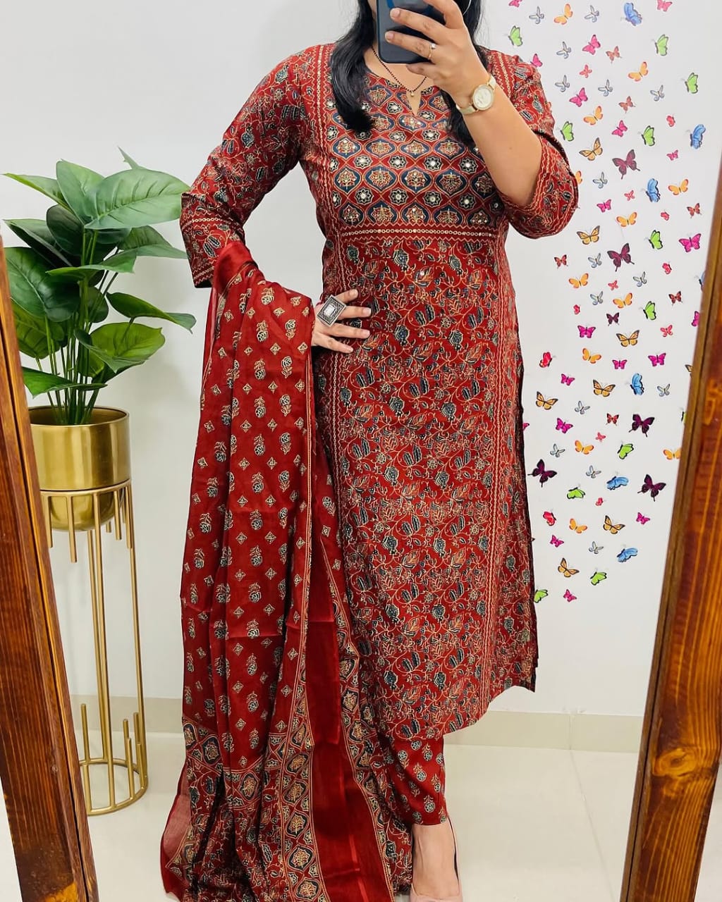 β NEW FULL COTTON PRINT HAND WORK STRAIGHT KURTI PANT MALMAL DUPATTA ARRIVAL ππ(WARED396)