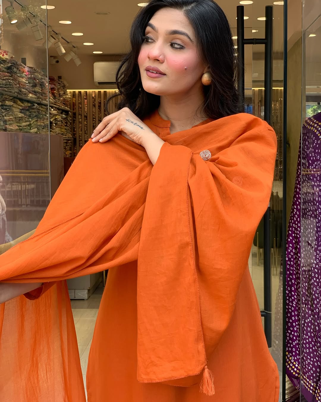 This Kurti,pant dupatta set is perfect for the summer season with its vibrant floral print and confident (WARED408)
