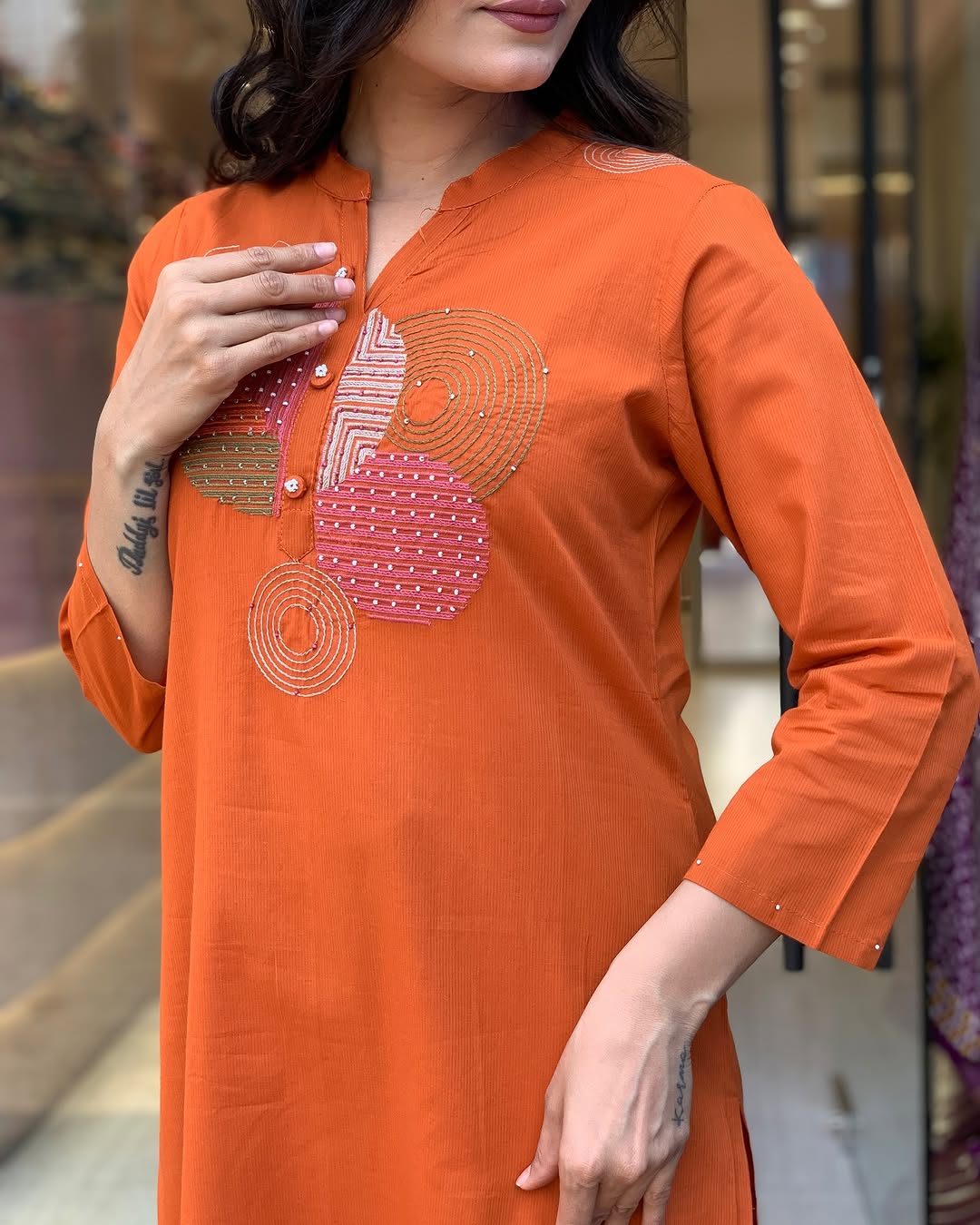 This Kurti,pant dupatta set is perfect for the summer season with its vibrant floral print and confident (WARED408)