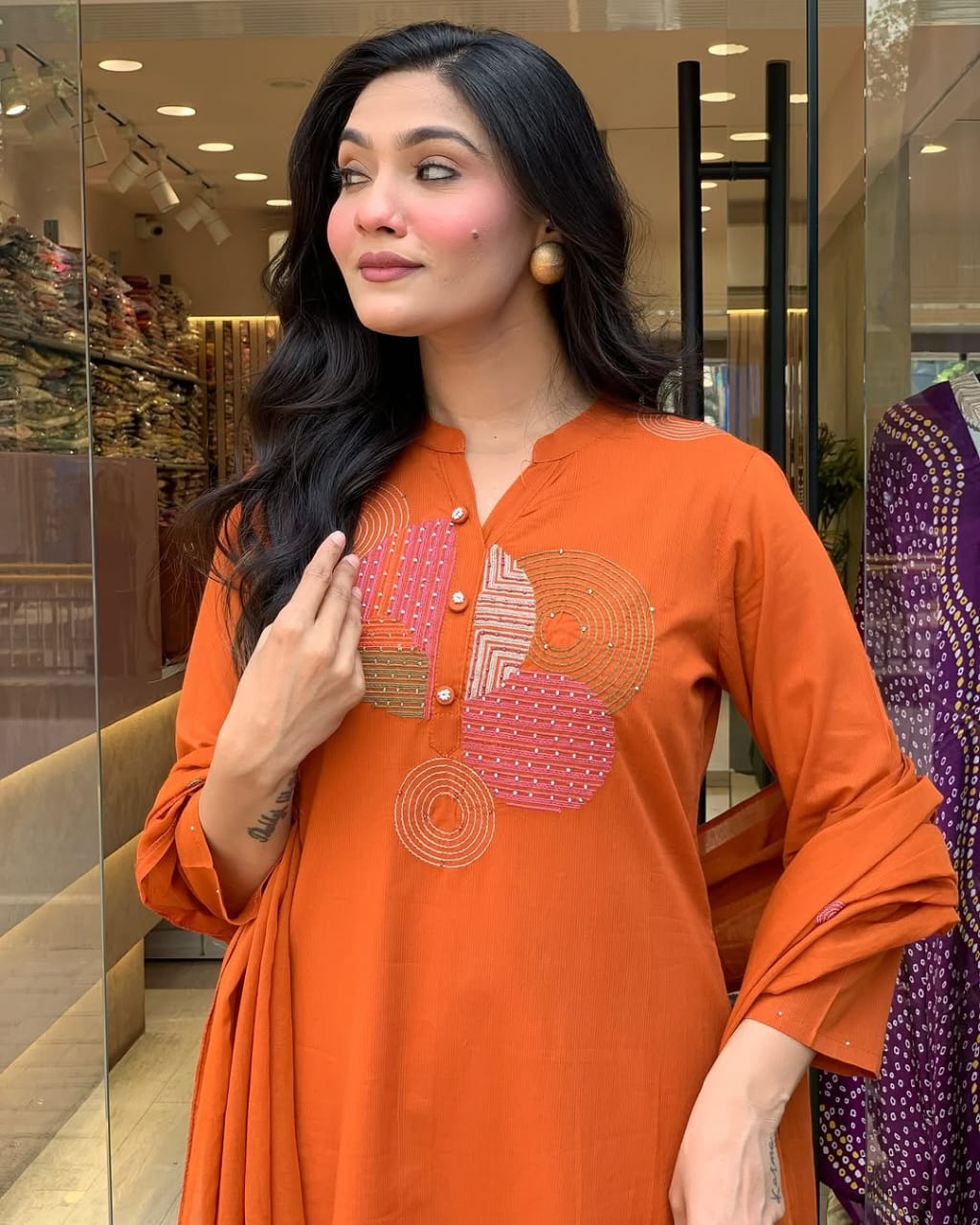 This Kurti,pant dupatta set is perfect for the summer season with its vibrant floral print and confident (WARED408)