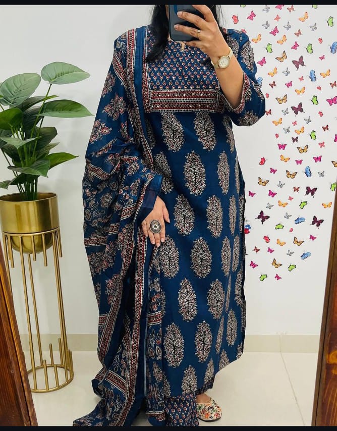 🌹🌹Pure fine Cotton fabric Kurti with Pant with cotton 100-100 Dupatta🌹🌹Nack Hand work(WARED426)