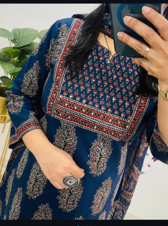 🌹🌹Pure fine Cotton fabric Kurti with Pant with cotton 100-100 Dupatta🌹🌹Nack Hand work(WARED426)