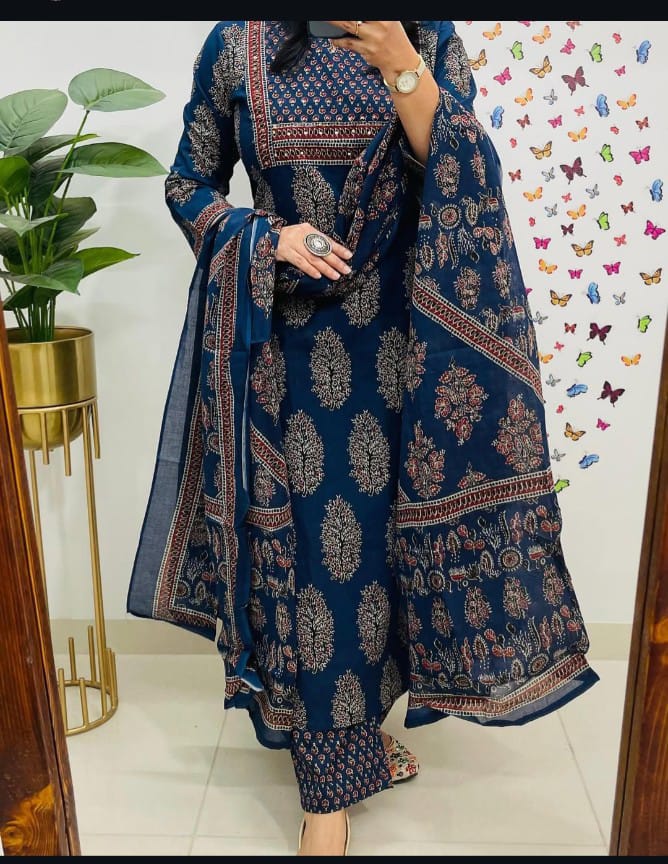 🌹🌹Pure fine Cotton fabric Kurti with Pant with cotton 100-100 Dupatta🌹🌹Nack Hand work(WARED426)