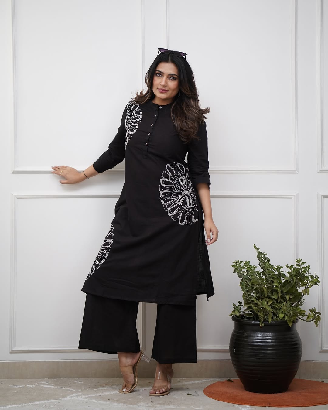 Look straight out of a dreamy movie set as &you turn around and walk in this elegant flaired suit (WACD92)