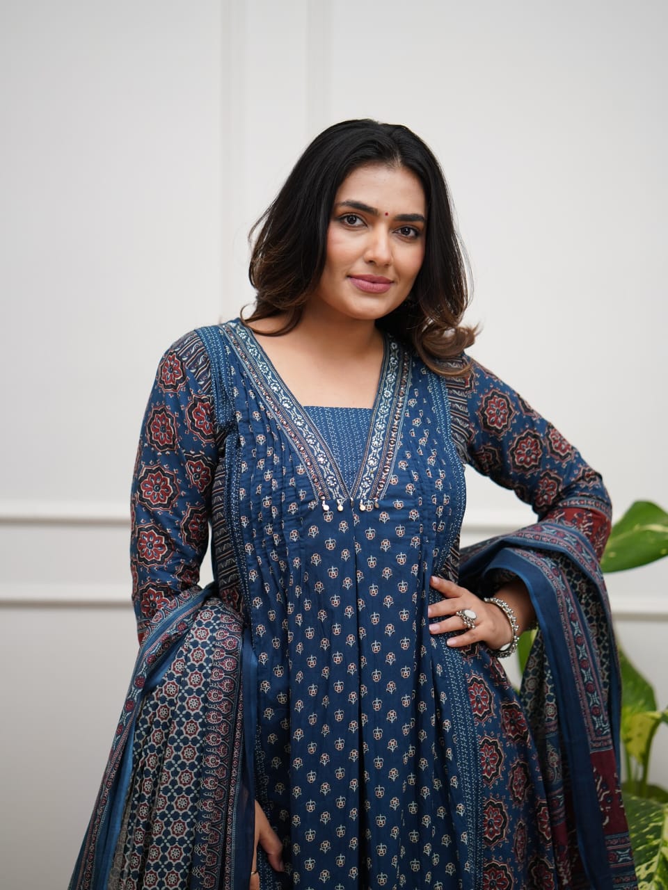 ππ»ππ»NEW product LUNCHING super hit hai dimand product Beutiful Suit Setππ»ππ»(WARED462)
