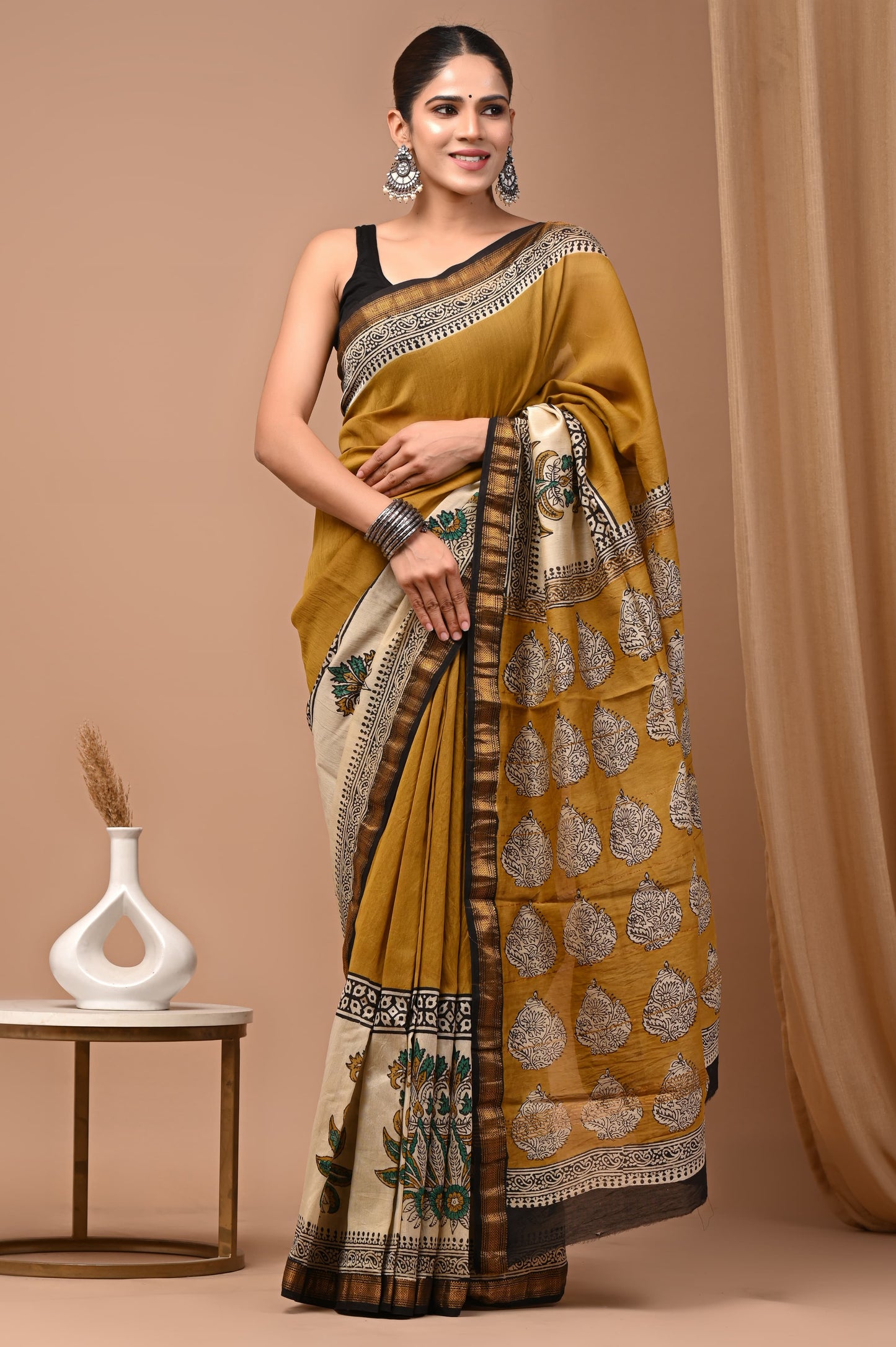 Premium Maheshwari Silk Saree (SWSRMAH84)