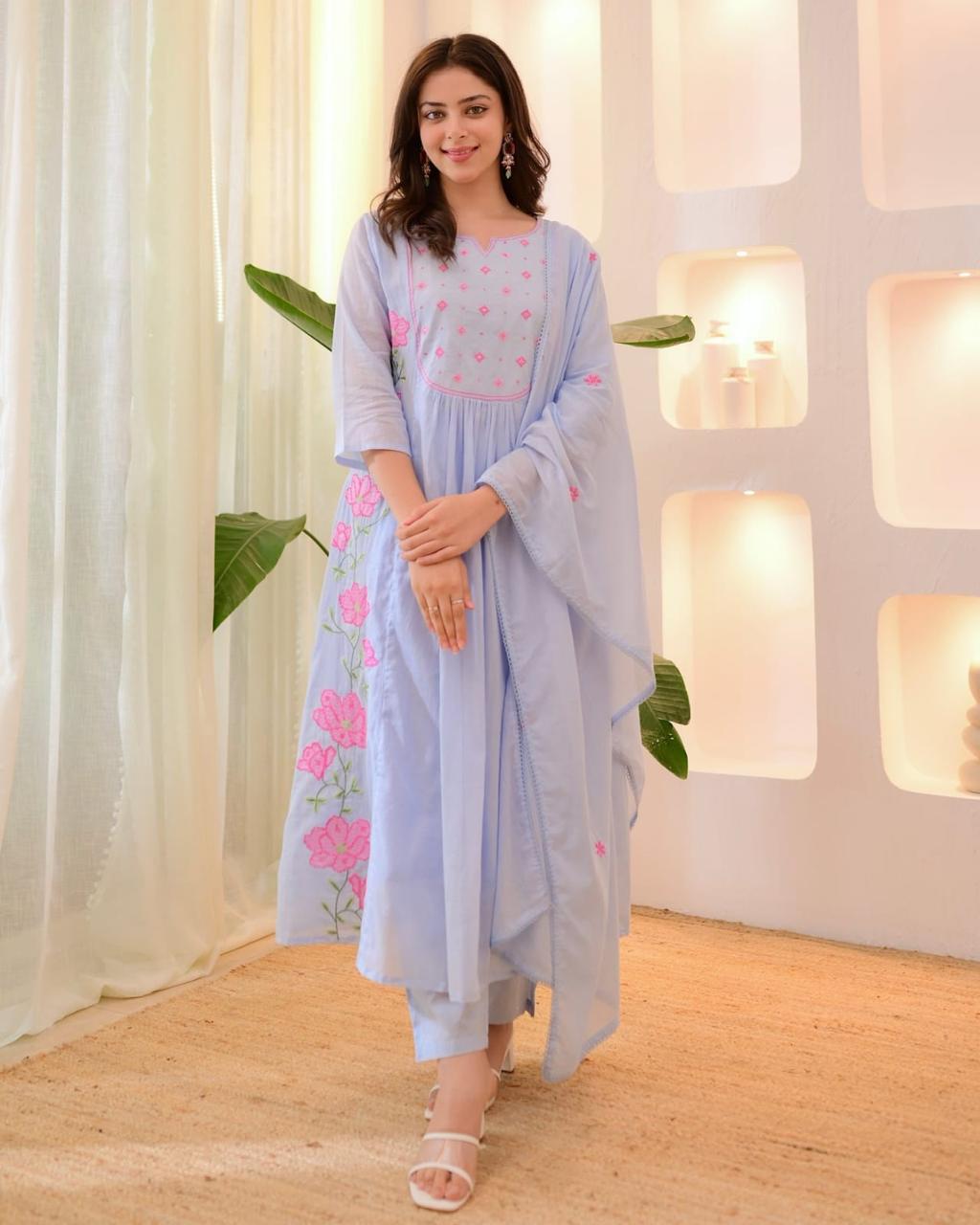 ππ»ππ»NEW product LUNCHING super hit hai dimand product Beutiful Suit Setππ»ππ»(WARED466)