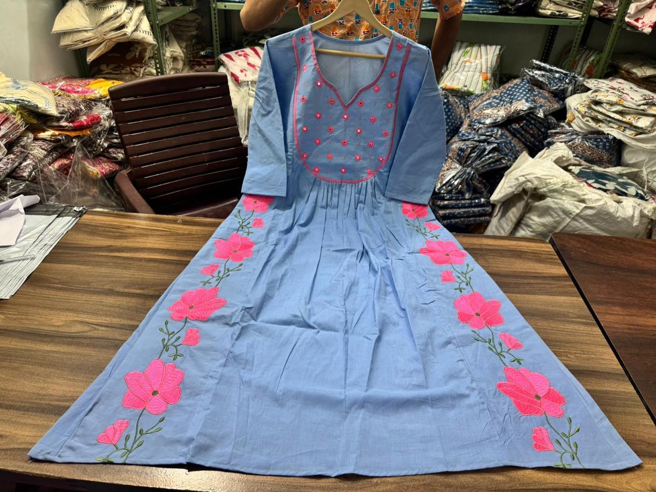 ππ»ππ»NEW product LUNCHING super hit hai dimand product Beutiful Suit Setππ»ππ»(WARED466)