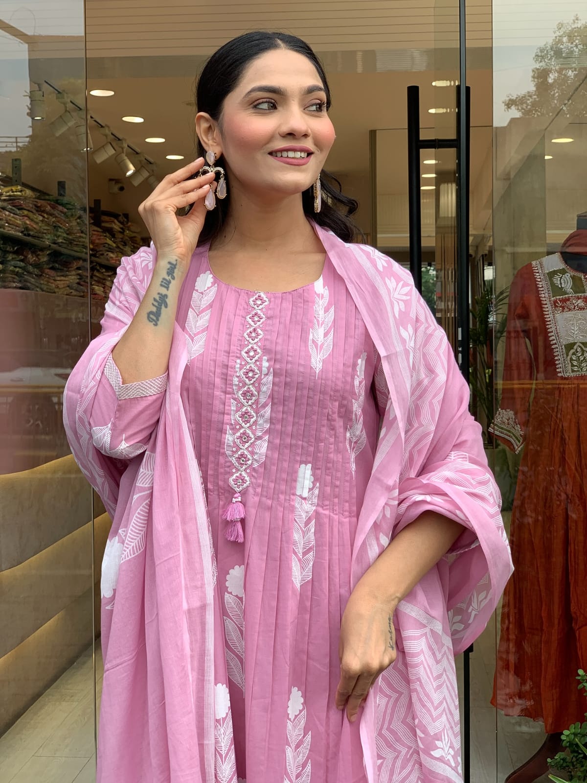 🌹🌹Pure fine Cotton fabric Kurti with Pant with cotton 100-100 Dupatta🌹🌹 (SWRED605)
