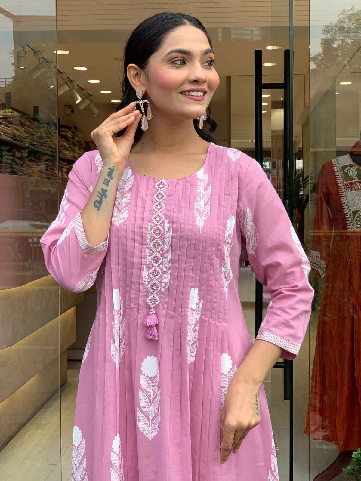 🌹🌹Pure fine Cotton fabric Kurti with Pant with cotton 100-100 Dupatta🌹🌹 (SWRED605)