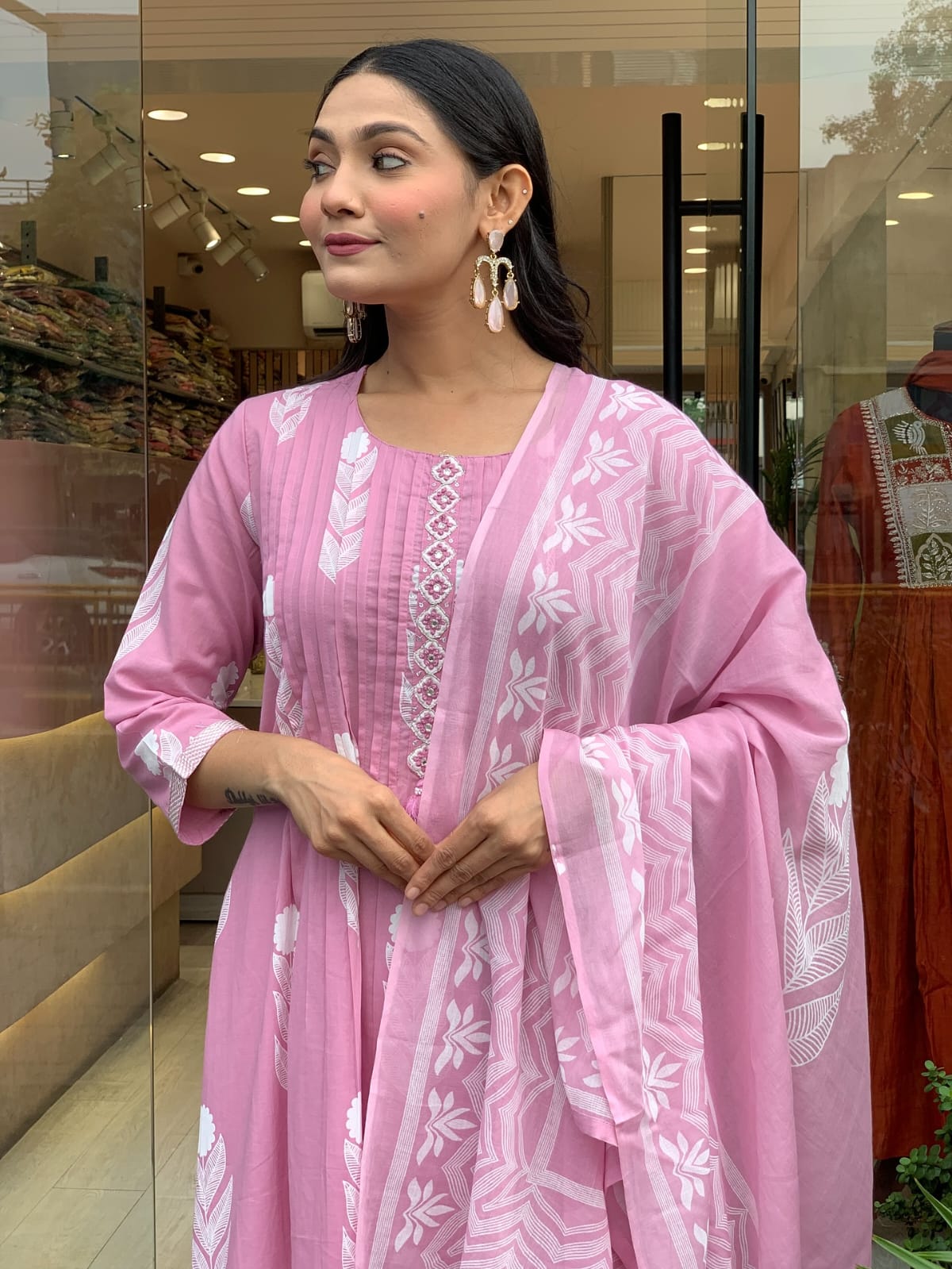🌹🌹Pure fine Cotton fabric Kurti with Pant with cotton 100-100 Dupatta🌹🌹 (SWRED605)