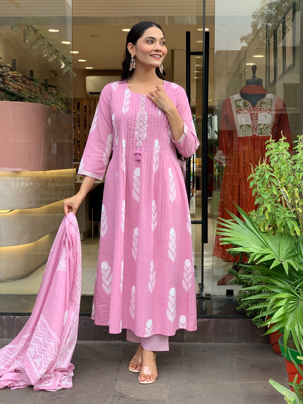 🌹🌹Pure fine Cotton fabric Kurti with Pant with cotton 100-100 Dupatta🌹🌹 (SWRED605)