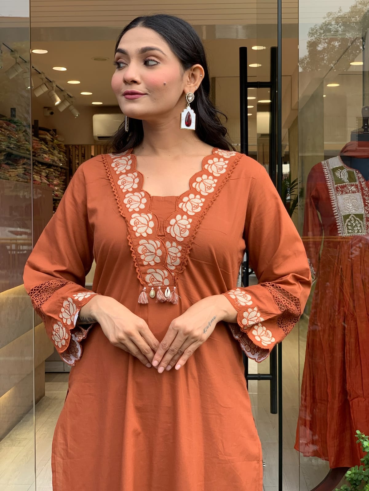 🌹🌹Pure fine Cotton fabric Kurti with Pant with cotton 100-100 Dupatta🌹🌹 (SWRED606)