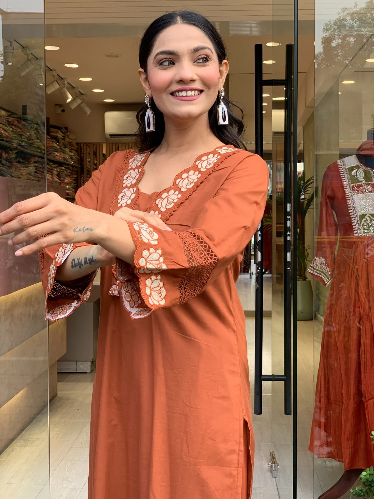 🌹🌹Pure fine Cotton fabric Kurti with Pant with cotton 100-100 Dupatta🌹🌹 (SWRED606)